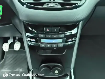 Photo 14 Peugeot 2008  1.2 PureTech 110ch S&S BVM5 Allure