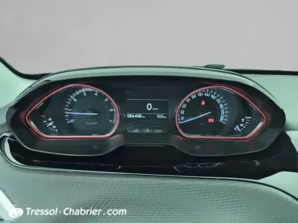 Photo 13 Peugeot 2008  1.2 PureTech 110ch S&S BVM5 Allure