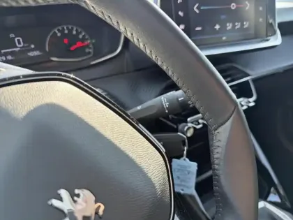 Photo 17 Peugeot 208  PureTech 75 S&S BVM5 Active