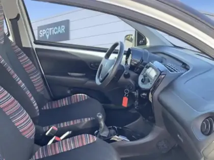 Photo 8 Citroën C1  VTi 72 Feel