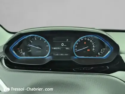 Photo 13 Peugeot 2008  PureTech 110ch S&S EAT6 Crossway