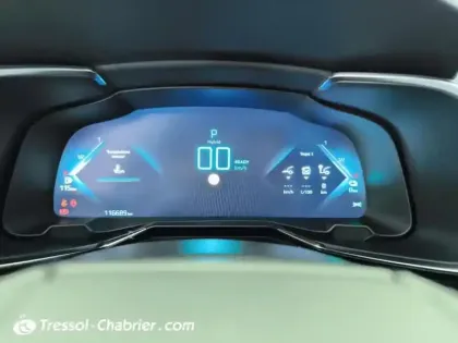 Photo 13 DS DS 7 DS7 Crossback Hybride E-Tense 300 EAT8 4x4 Rivoli