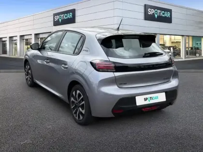 Photo 29 Peugeot 208  Hybrid 100 e-DCS6 Style