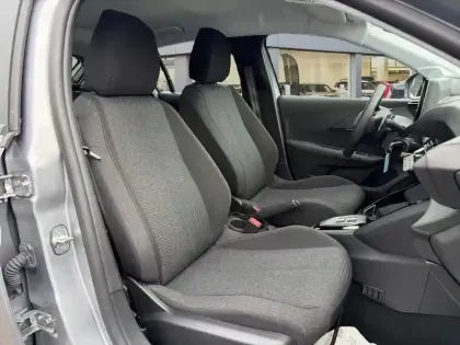 Photo 8 Peugeot 208  Hybrid 100 e-DCS6 Style