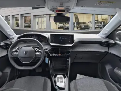 Photo 9 Peugeot 208  Hybrid 100 e-DCS6 Style