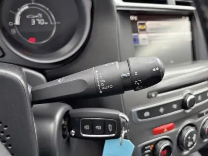 Photo 17 Citroën C4  BlueHDi 110 S&S BVM6 Live Pack Business