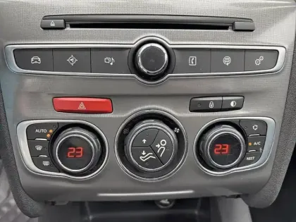 Photo 21 Citroën C4  BlueHDi 110 S&S BVM6 Live Pack Business