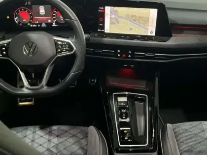 Photo 9 Volkswagen Golf 1.5 eTSI OPF 150 DSG7 R-Line