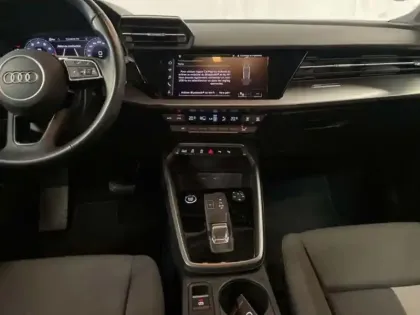 Photo 9 Audi A3 35 TFSI Mild Hybrid 150 S tronic 7 Design