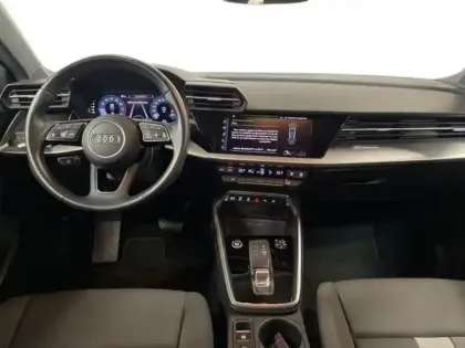 Photo 7 Audi A3 35 TFSI Mild Hybrid 150 S tronic 7 Design