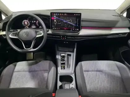 Photo 7 Volkswagen Golf 1.5 eHybrid 204 DSG6 VW Edition