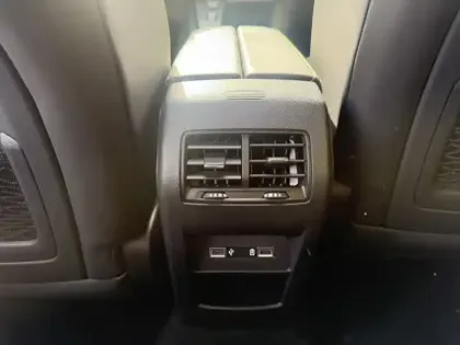 Photo 19 Peugeot 308 1.6 180 GT Hybrid EAT8