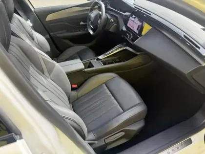 Photo 23 Peugeot 308 1.6 180 GT Hybrid EAT8