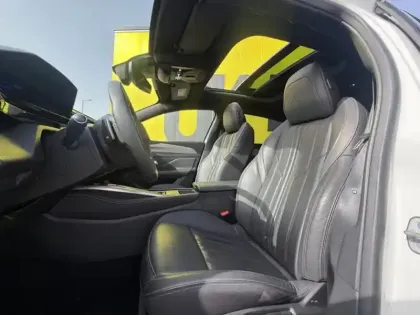 Photo 12 Peugeot 308 1.6 180 GT Hybrid EAT8