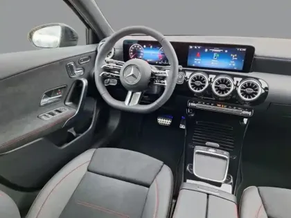 Photo 10 Mercedes CLA 200 d AMG Line