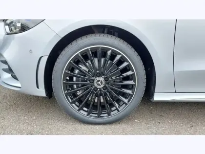 Photo 8 Mercedes Classe B 250 e Hybrid EQ 