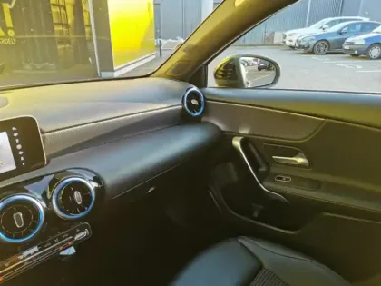 Photo 19 Mercedes Classe A 180 d Progressive Line 7G-DCT