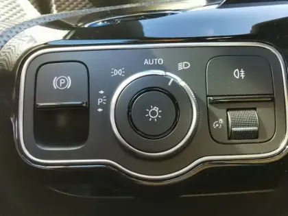 Photo 15 Mercedes Classe A 180 d Progressive Line 7G-DCT