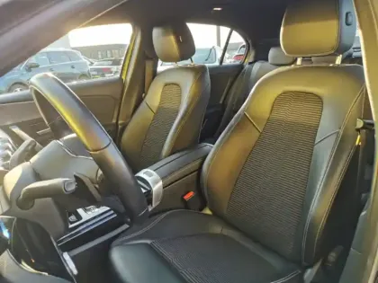 Photo 16 Mercedes Classe A 180 d Progressive Line 7G-DCT