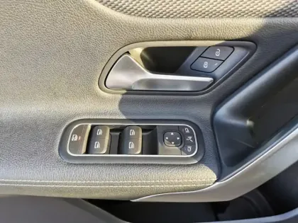 Photo 17 Mercedes Classe A 180 d Progressive Line 7G-DCT