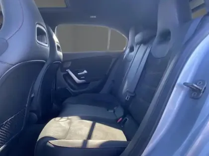 Photo 18 Mercedes Classe A 200 d Edition 140