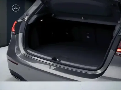 Photo 8 Mercedes Classe A 250 e AMG Line