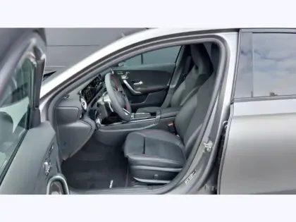 Photo 13 Mercedes Classe A 200 d Edition 140