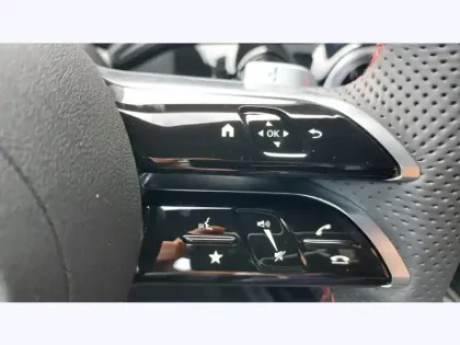 Photo 19 Mercedes Classe A 200 d Edition 140