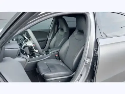 Photo 14 Mercedes Classe A 200 d Edition 140