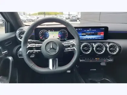 Photo 17 Mercedes Classe A 200 d Edition 140