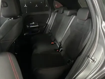 Photo 12 Mercedes GLA 200 d AMG Line