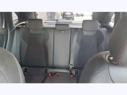 Photo 14 Mercedes GLA 180 d 