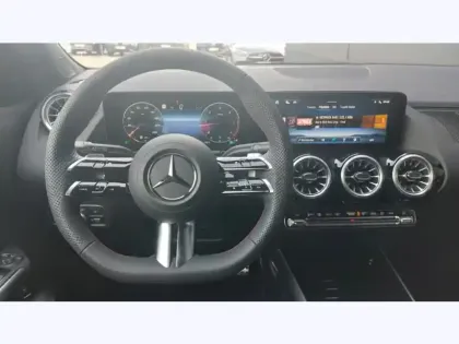 Photo 15 Mercedes GLA 180 d 