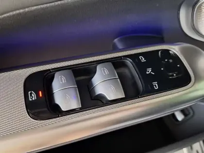 Photo 20 Mercedes Classe GLC GLC 300 d e Hybrid EQ 4MATIC C