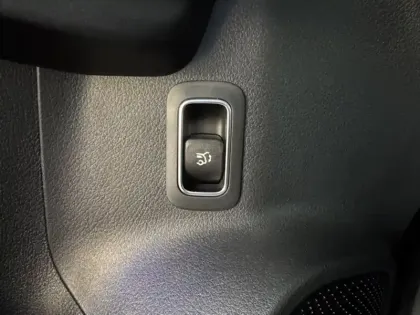 Photo 15 Mercedes GLB Gén. I (X247) Ph2 AMG Line 5