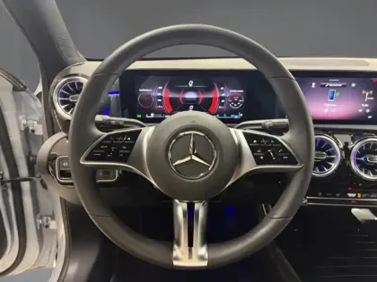 Photo 26 Mercedes Classe A Gén. IV (W177) Ph2 Progressive Line 5