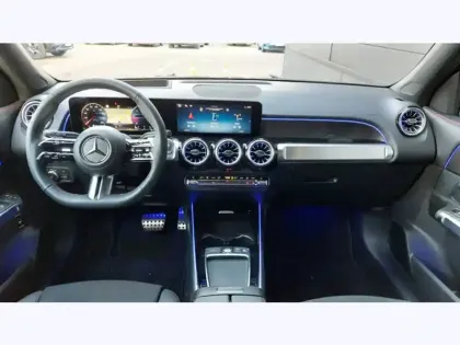 Photo 10 Mercedes GLB 200 d 