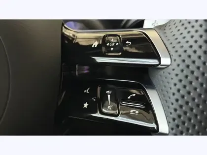 Photo 12 Mercedes Classe A 200 d AMG Line