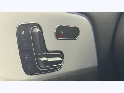 Photo 21 Mercedes GLA 200 d AMG Line