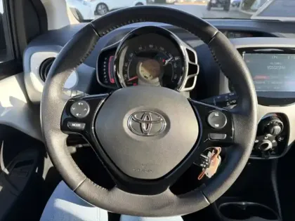 Photo 11 Toyota Aygo 1.0 VVT-i x-play
