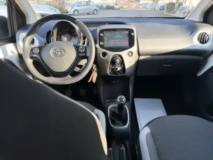 Photo 10 Toyota Aygo 1.0 VVT-i x-play