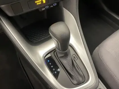 Photo 15 Toyota Yaris Hybride 116h Dynamic