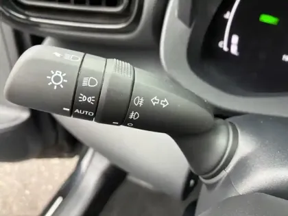 Photo 19 Toyota Yaris Hybride 130h Design