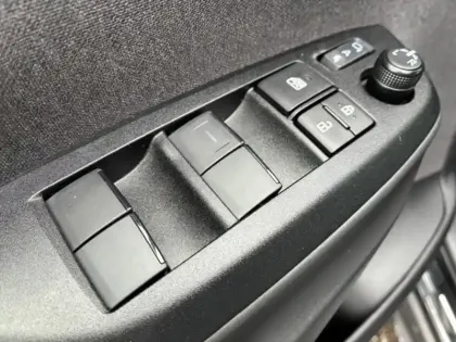 Photo 25 Toyota Yaris Hybride 130h Design