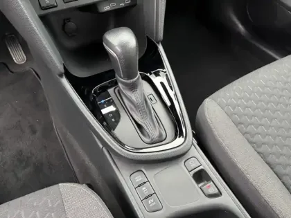 Photo 12 Toyota Yaris Hybride 130h Design