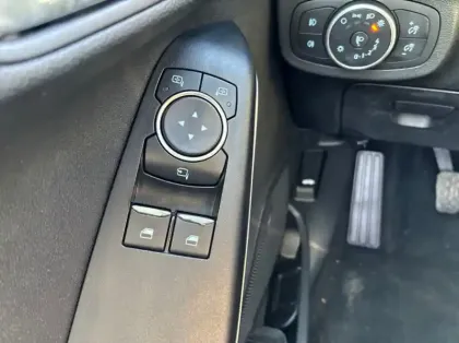 Photo 5 Ford Fiesta 1.0 EcoBoost 100ch Stop&Start Titanium 5p