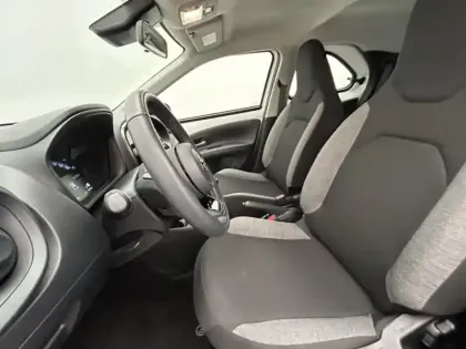 Photo 17 Toyota Aygo 1.0 VVT-i 72 Dynamic