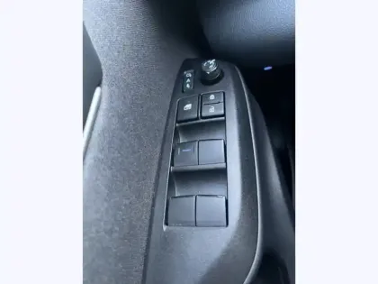 Photo 18 Toyota Yaris Hybride 116h Design