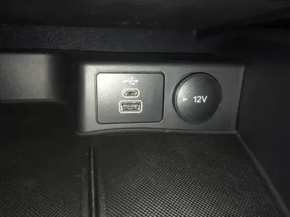 Photo 18 Ford Kuga 2.5 Duratec 190ch FHEV E85 ST-Line BVA