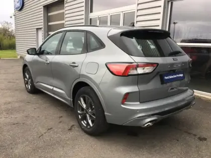 Photo 12 Ford Kuga 2.5 Duratec 190ch FHEV E85 ST-Line BVA
